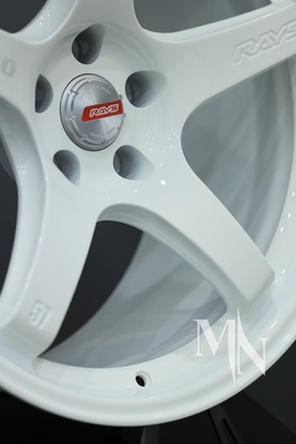 Özelleştirilmiş Nismo Rays 57CR Tekerlekler 370Z 350Z Clubsport Beyaz çerçeveler