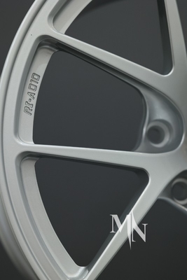 BMW F10 M5 Alloy Yarışması için Özel Kalıplı BBS RI D Tekerlekleri OEM Felçleri