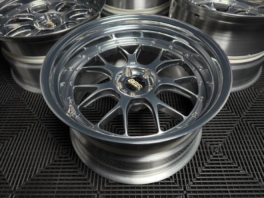 BBS LM Nissan GTR R35 için cilalanmış gümüş krom